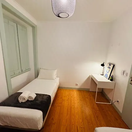 Arroios Hostal *